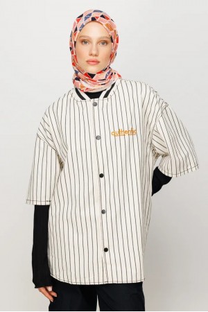 Prism Pattern Pleated Scarf 