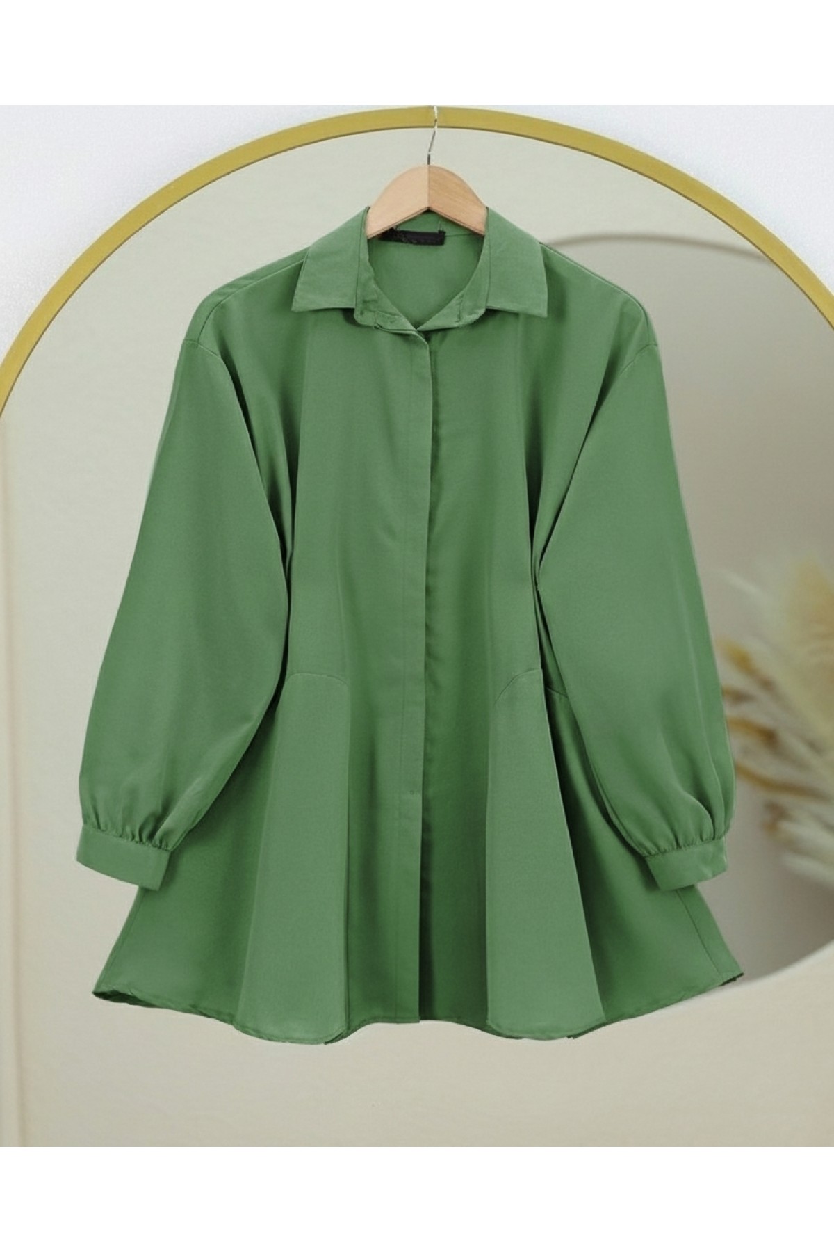 Oversize Shirt with Hidden Buttons -Green