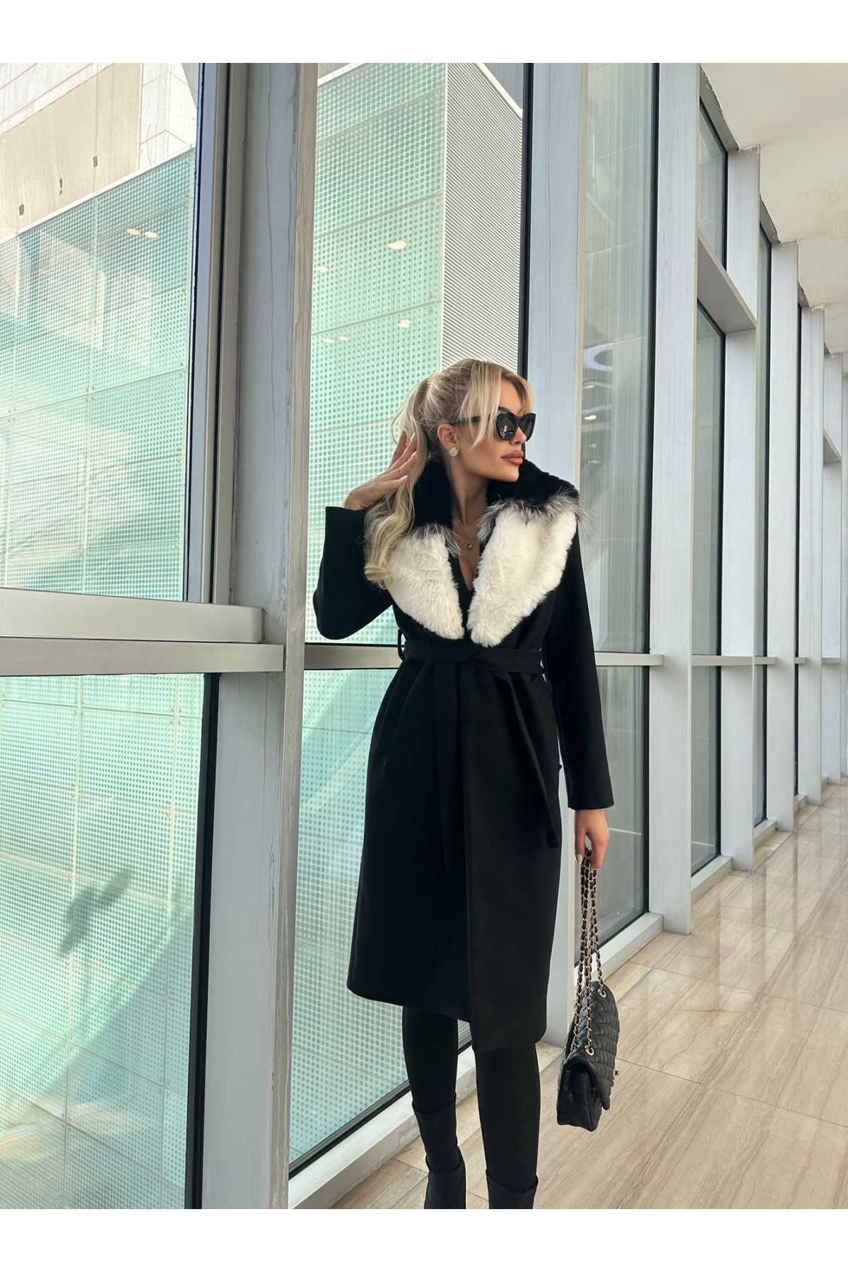 FUR-DETAILED COAT