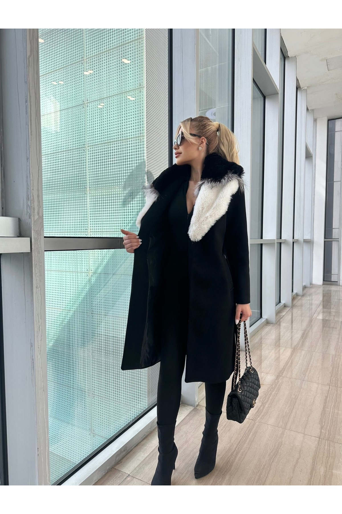 FUR-DETAILED COAT