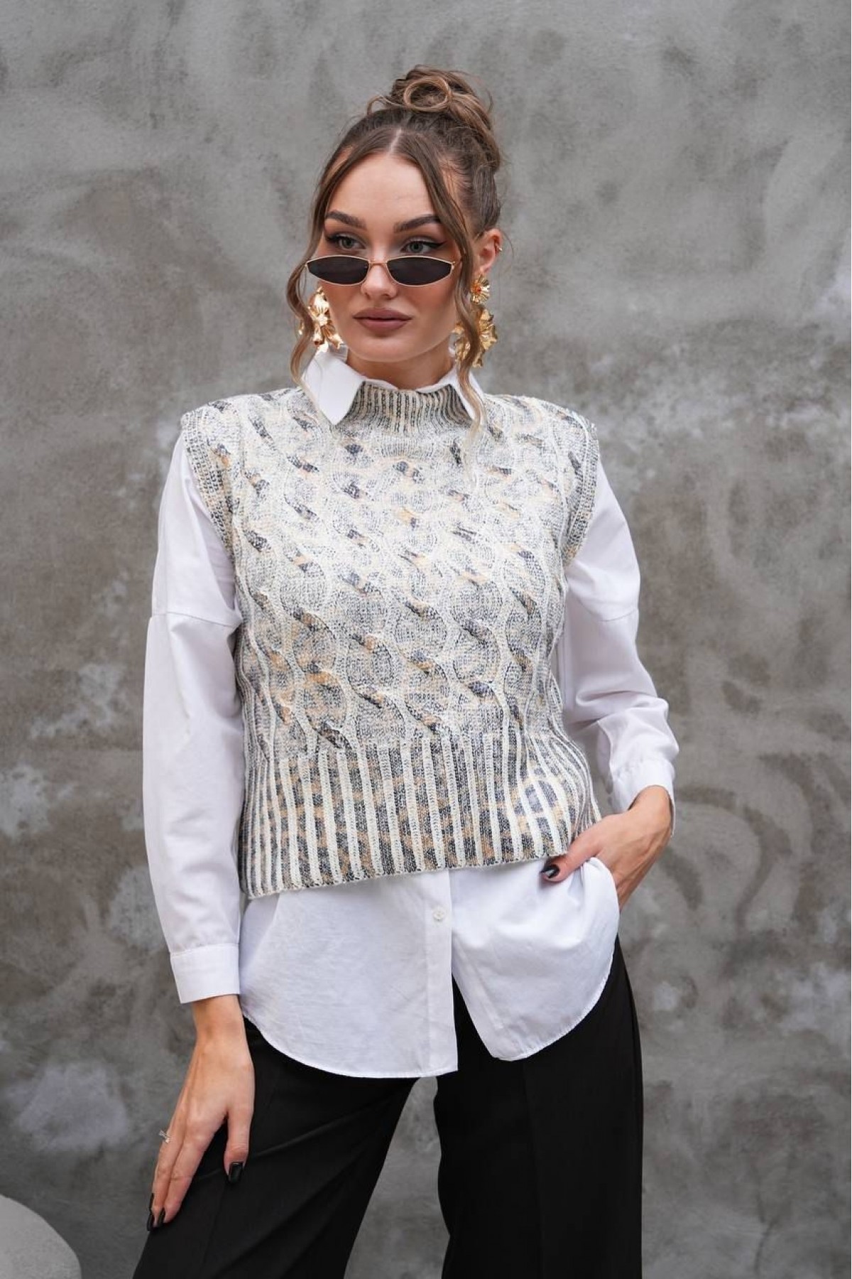 KNITWEAR SWEATER