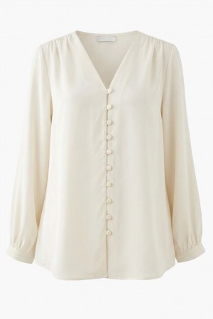 V Yaka Düğmeli Arkası Uzun Gömlek -Ekru