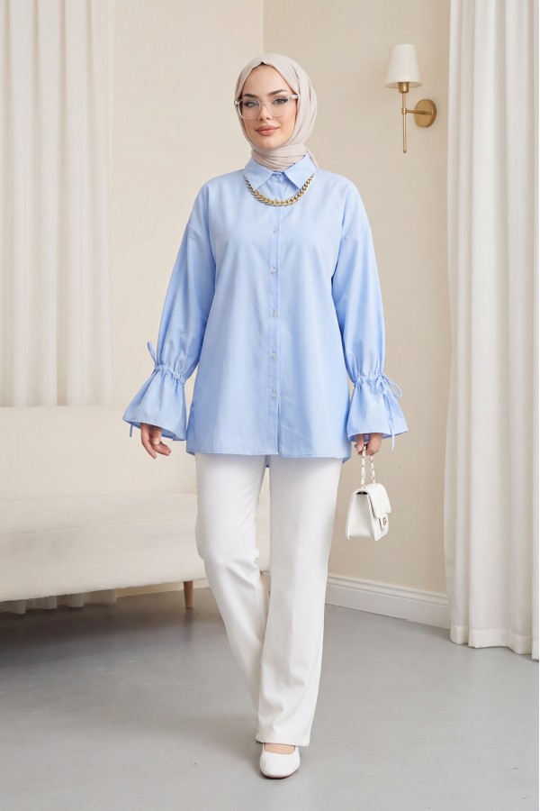 Shirt with gathered sleeves and pleated back -Baby Blue