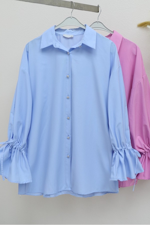 Shirt with gathered sleeves and pleated back -Baby Blue