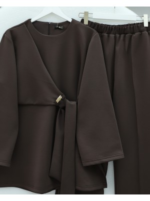 Önü Çapraz Bağlamalı Yırtmaçlı Scuba Takım  -K. Kahve