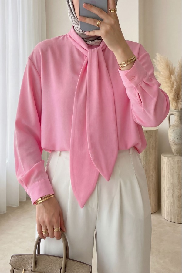 Oversize Shirt with Tie Collar and Button Closure -Pink