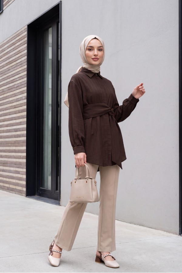 Belden Bağlamalı Fitlli Krinkıl Tunik -Kahverengi