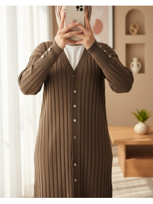 Metal Düğmeli Yırtmaçlı Triko Hırka -Kahve