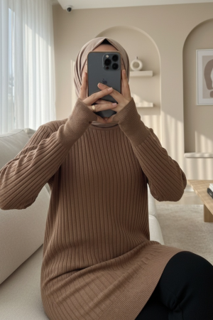 Yuvarlak Yaka İnce Çizgili Triko Tunik -Kahve