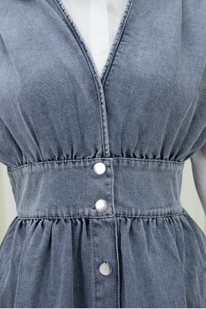 Boydan Düğmeli V Yaka Sıfır Kol Kot Jile -Buz Mavi