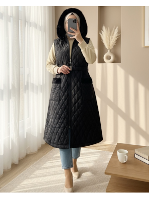 Çıkma Kapşonlu Kemerli Kapitone Yelek -Siyah