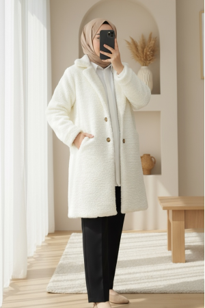 Düğmeli Astarlı Önden Cepli Peluş Kaban -Ekru