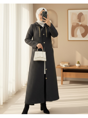 Yakası Zincir Detaylı Uzun Kapitone Kaban -Siyah