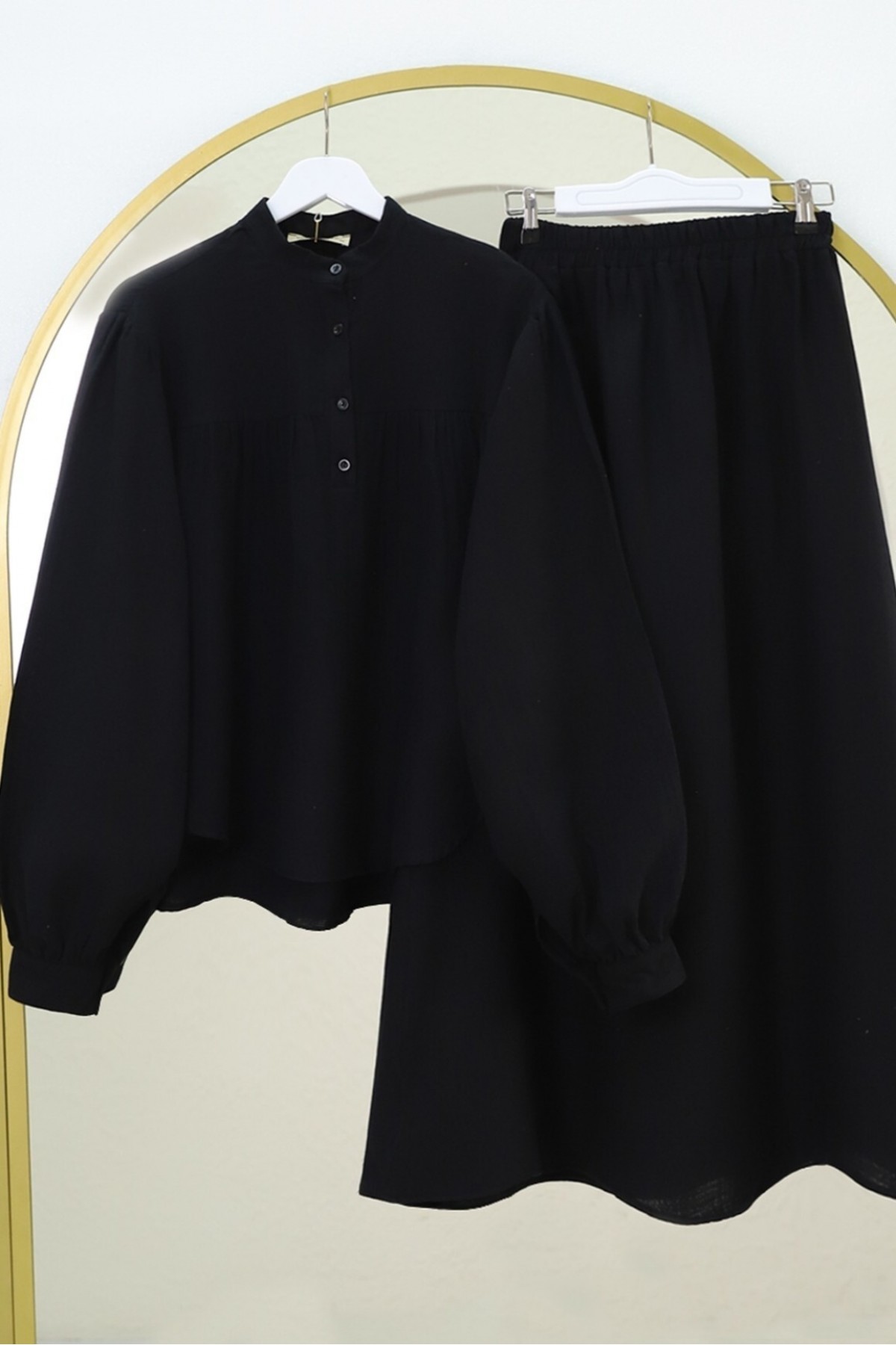 Oval Cut Stand Collar Blouse Skirt Muslin Set -Black