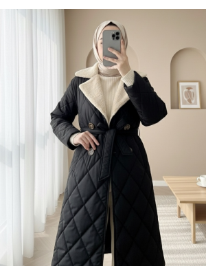 Yakası Kürklü Beli Kemerli Düğmeli Astarlı Kapitone Mont -Siyah