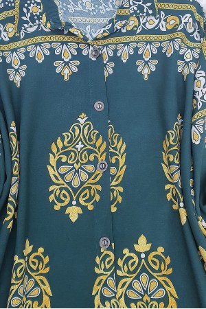 Oval Cut Buttoned Viscose Tunic -Emerald