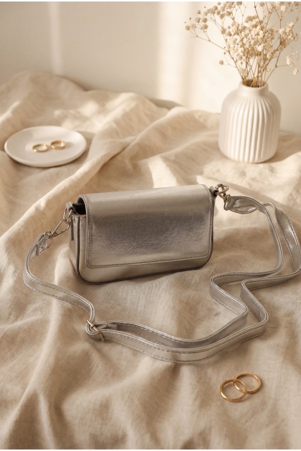 Minimalist Magnetic Closure Shoulder Crossbody Bag -Silver