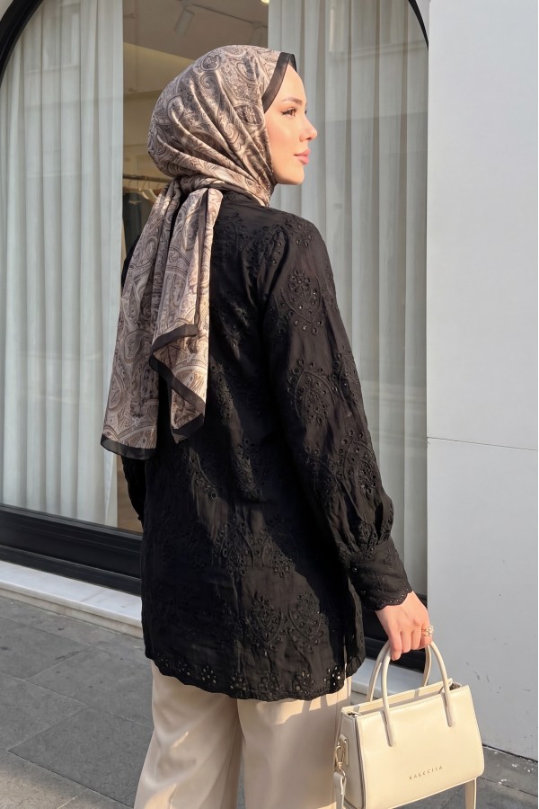 Lace Collar and Sleeve Button-down Lined Shirt -Black