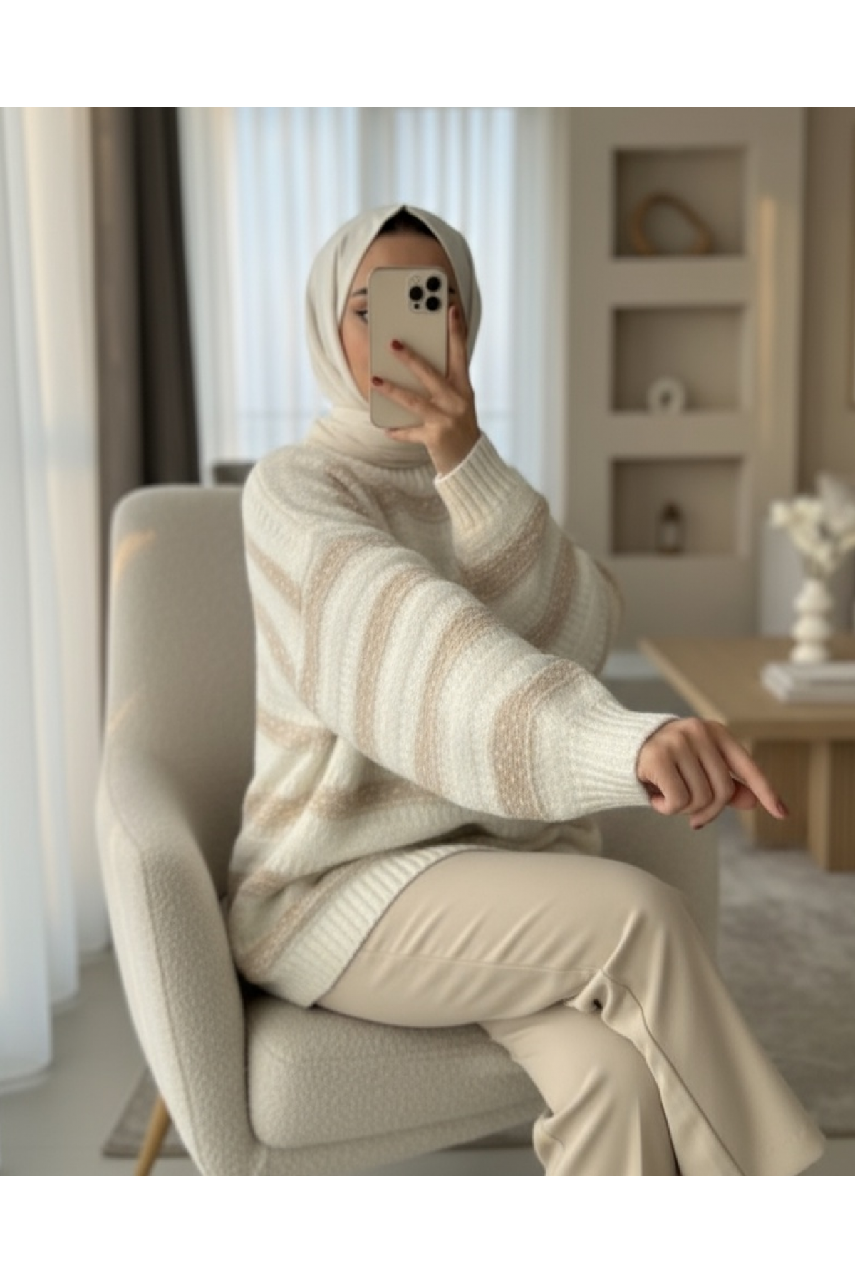 Thick Stripe Patterned Knitted Sweater -White
