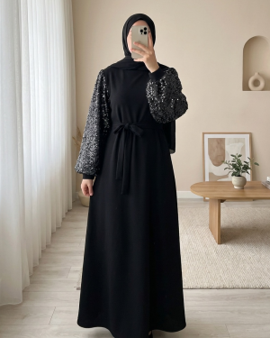 Kolları Pullu Kemerli İthal Likralı Krep Elbise  -Siyah