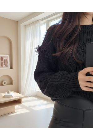 Balon Kol Püsküllü Triko Kazak -Siyah