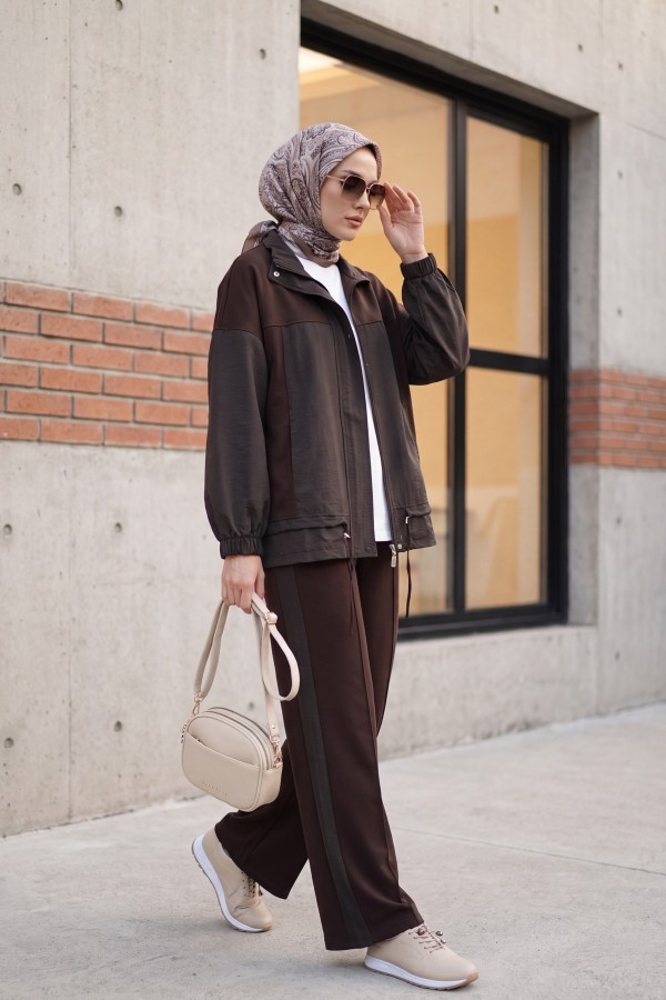 Cotton Jersey Set with Drawstring Waist, Elasticated Cuffs, Front Zipper, and Parachute Detail -Dark Coffee