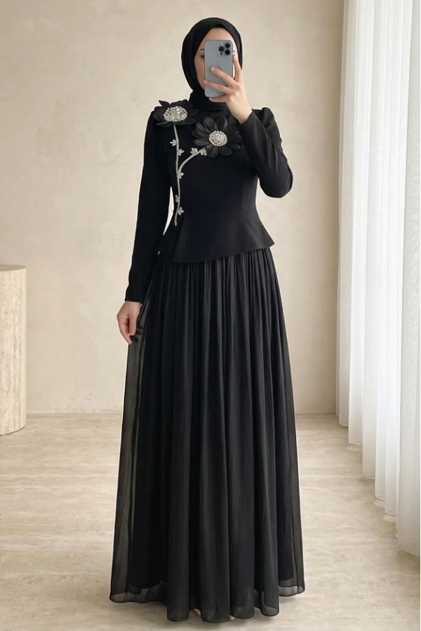 Daisy Detailed Pleated Skirted Stoned Dress -Black