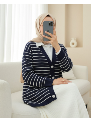 Taş Detaylı Düğmeli Triko Hırka  -Laci