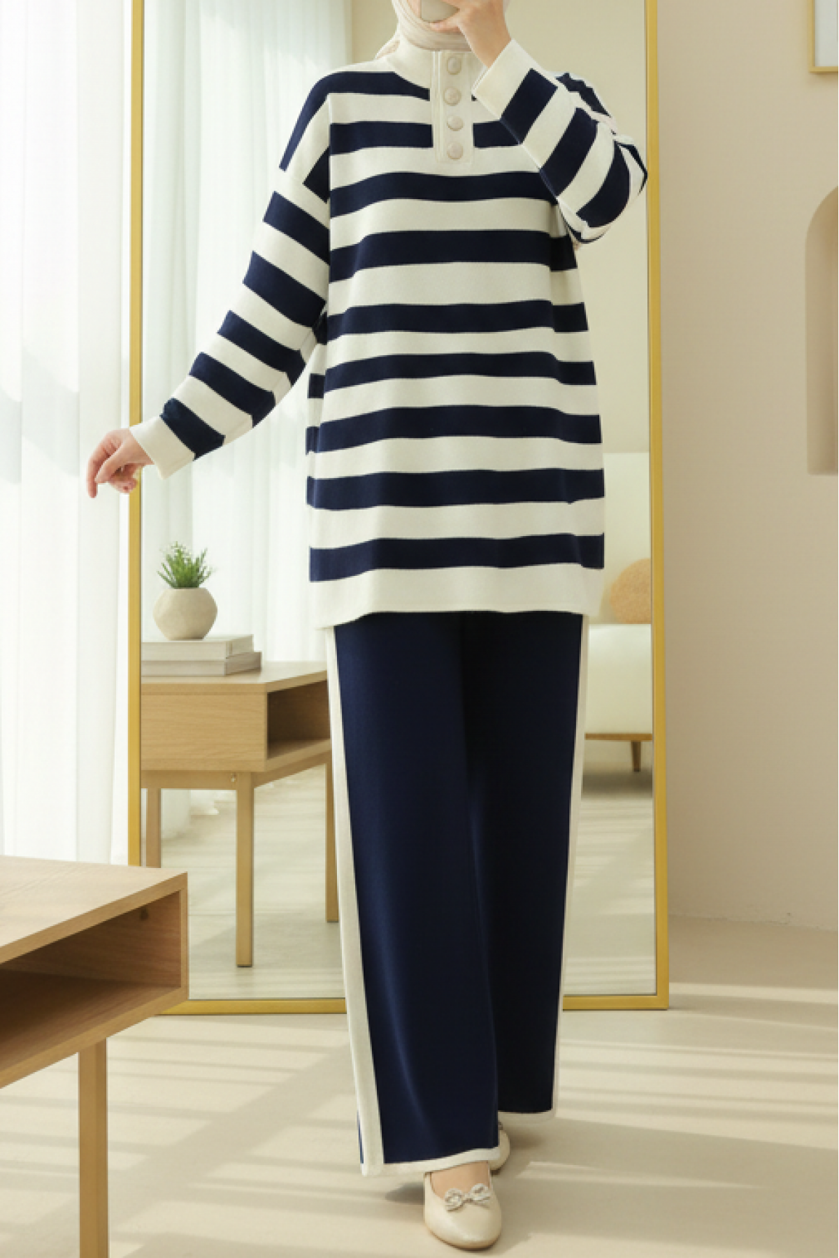 Half-Turtleneck Buttoned Collar Thick Striped Knitwear Suit -Navy blue