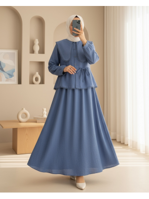 Güpür Detaylı Yandan Bağcıklı Önlük Yaka Etekli Takım  -İndigo