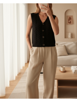15882 Buttoned Short Knit Vest 