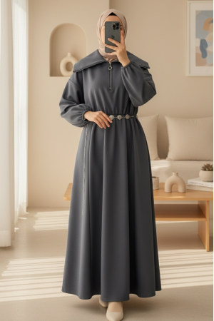 Boğazlı Yarım Fermuarlı Beli Büzgülü Kemerli Scuba Elbise  -Füme