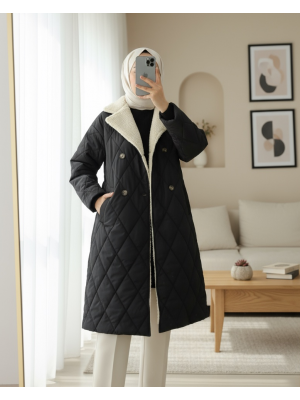 Yakası Kuzu Peluş Detaylı Detaylı Beli Bağcıklı Mont  -Siyah