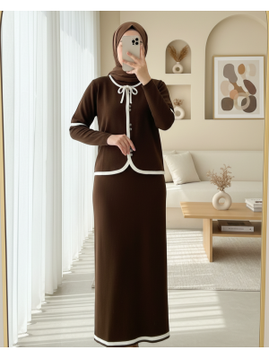 Bağcık Detaylı Şeritli Düğmeli Etekli Triko Takım -Kahve