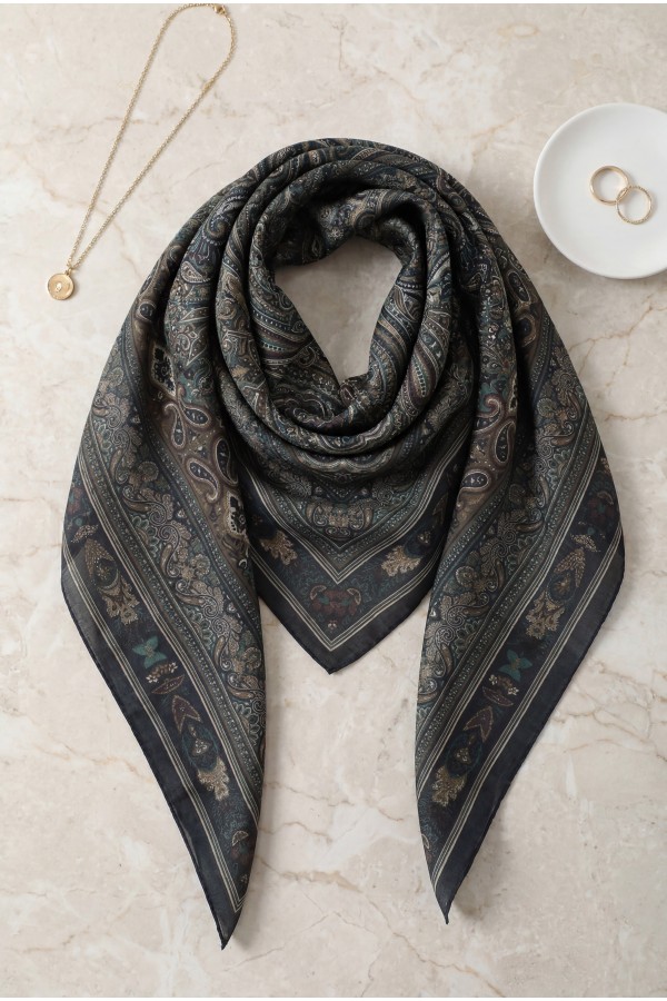 Framed Ethnic Pattern Cotton Scarf -Navy blue