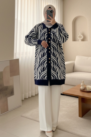 Düğmeli Zebra Desen Sakallı Triko Hırka -Laci