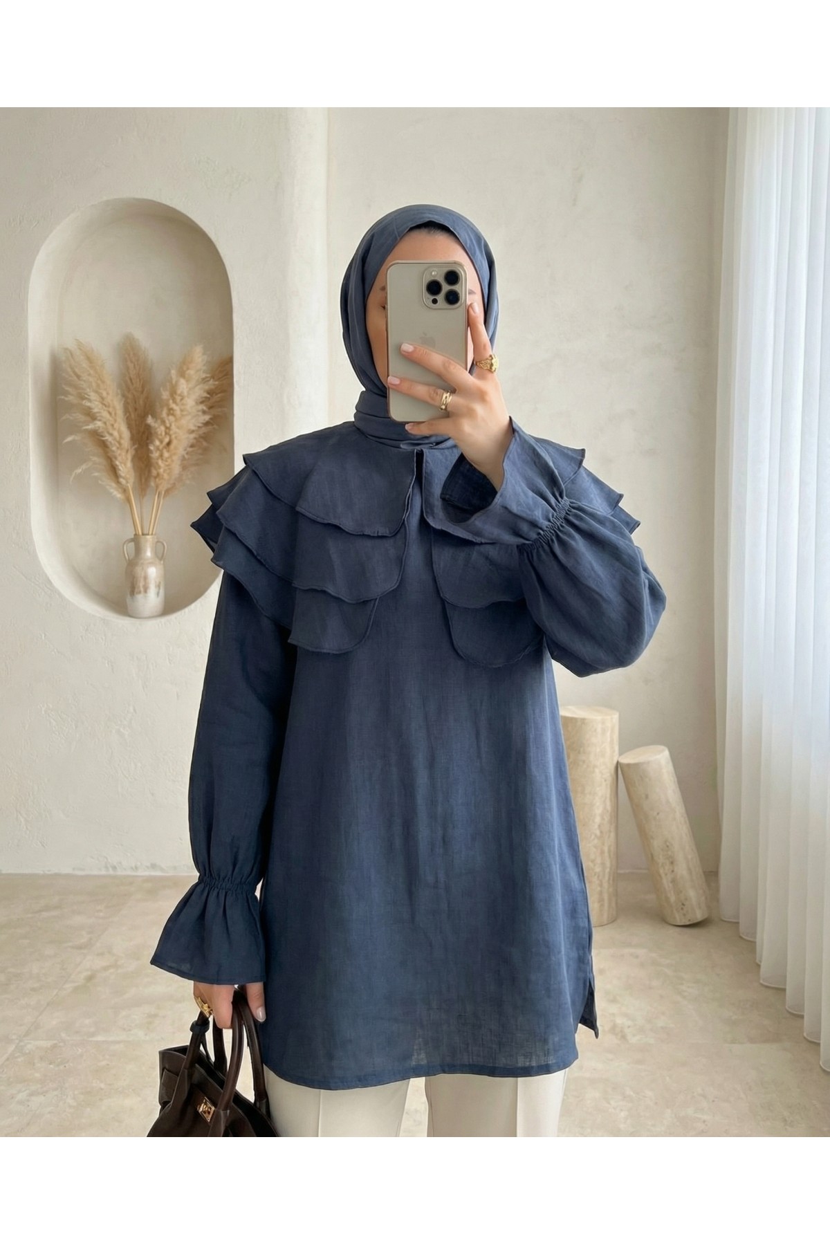 سترة طويلة بياقة عريضة متعددة الطبقات وأساور مطاطية ورباط عند الخصر وفتحة جانبية -كحلي