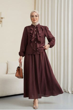 Strawberry-themed set with ruffled front, elasticated sleeves, and lined skirt. -Damson