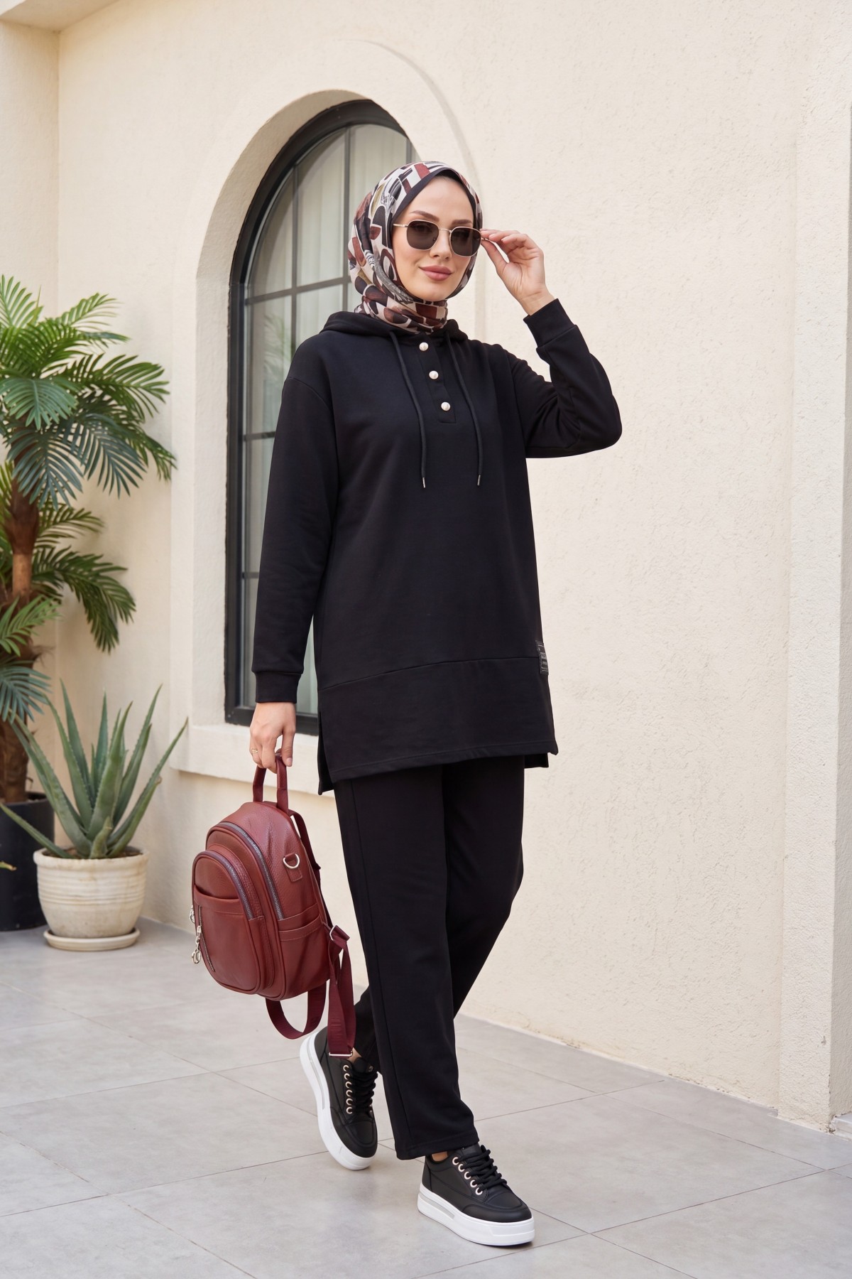 Double Combed Cotton Suit with Snap Fastener Crest Detail -Black
