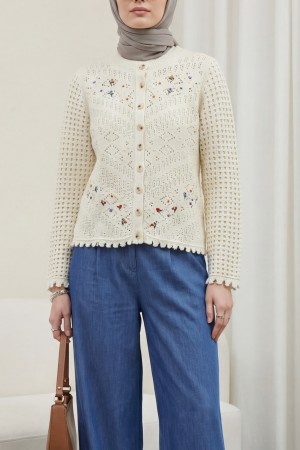 Çiçek Nakışlı Ajurlu Triko Hırka -Krem