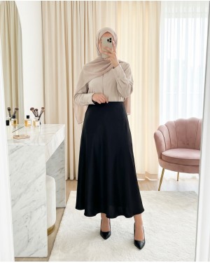 Zra Plain Satin Skirt -Black