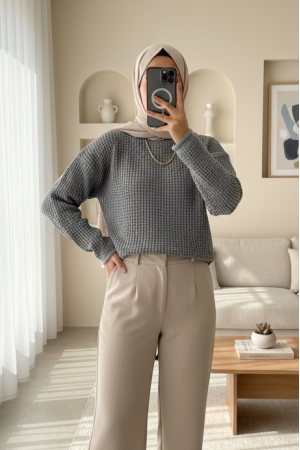 Round Neck Knitted Sweater -Grey