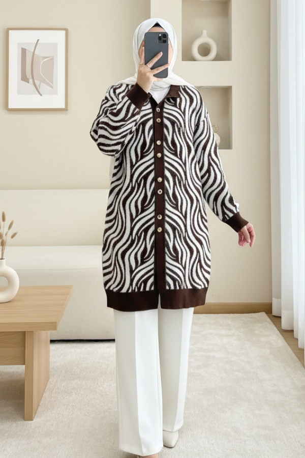 Düğmeli Zebra Desen Sakallı Triko Hırka -Kahve