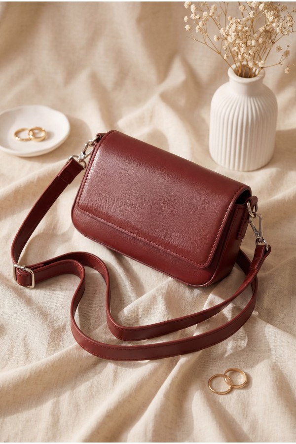 Minimalist Magnetic Closure Shoulder Crossbody Bag -Maroon