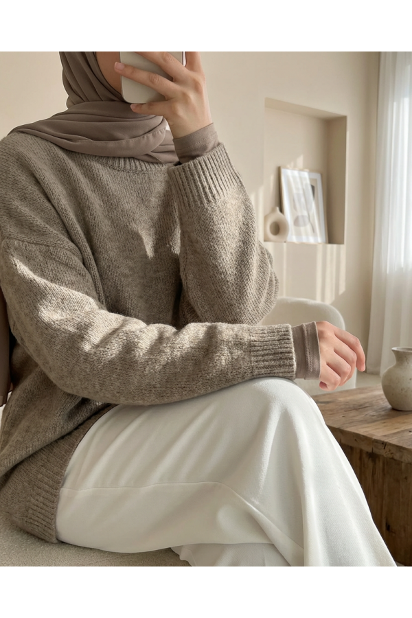 Round  Neck Loose Knit Sweater  -Light Mink