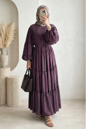 Layered ruffle detailed dress with elasticated sleeves and tie-waist. -Dark Bordo