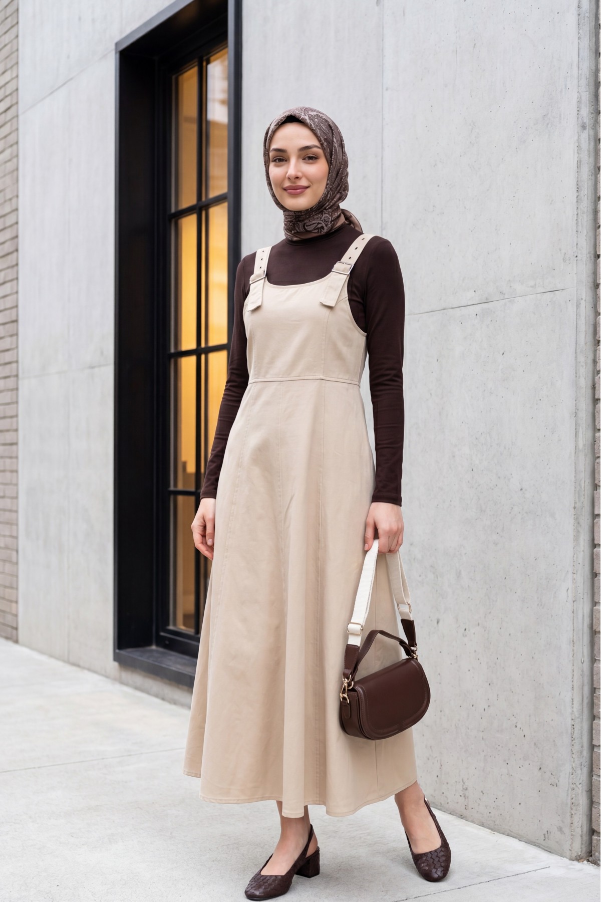 Half-Zip Strappy Gabardine Vest - Beige