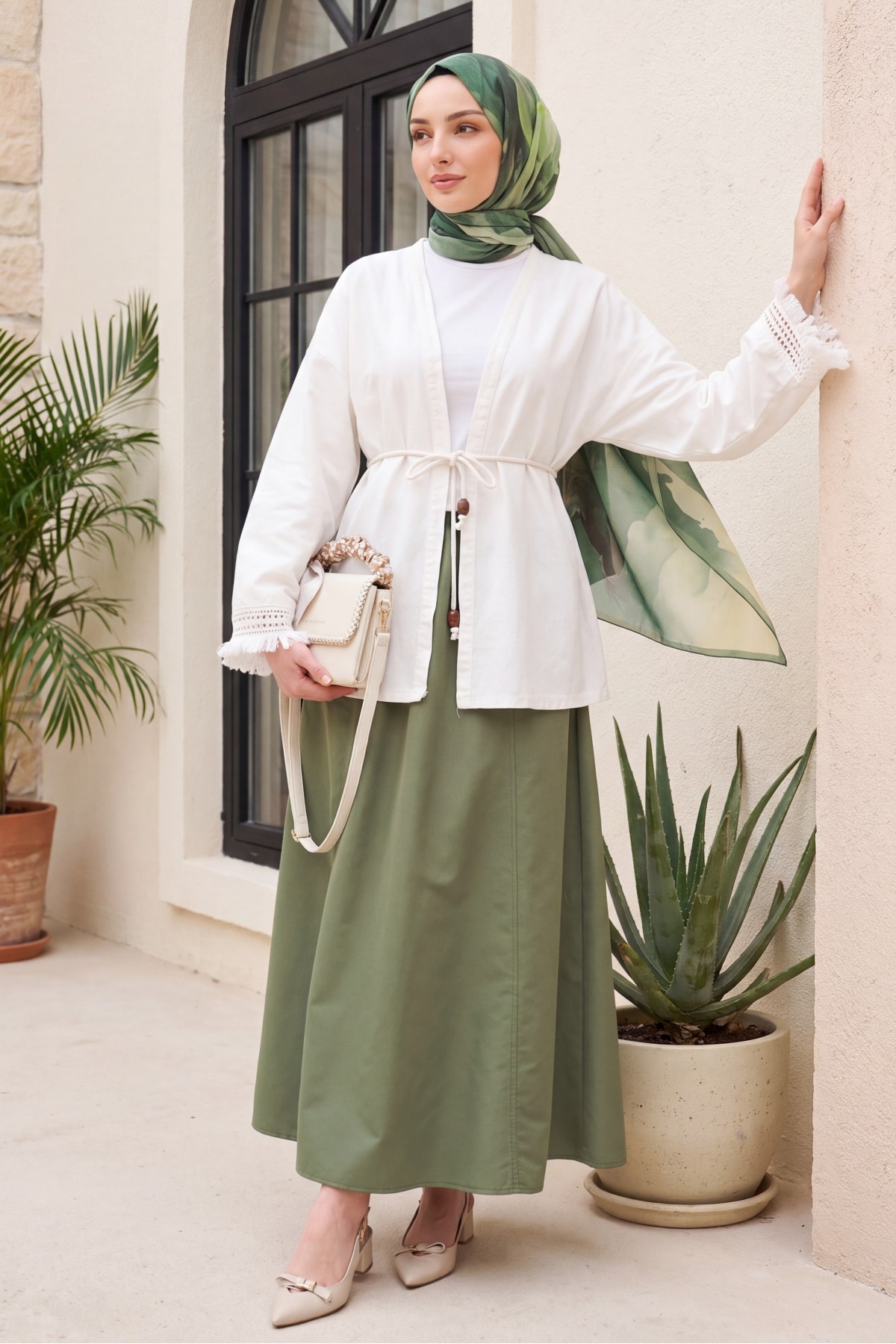 Kolları Püsküllü Beli Kemerli Keten Kimono -Ekru