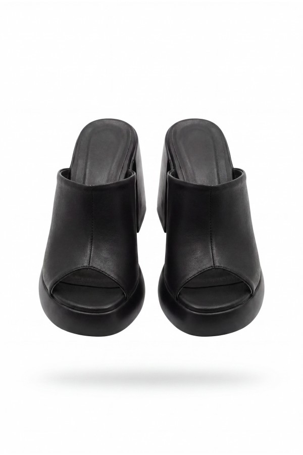 Diar Black Leather Heeled Slippers