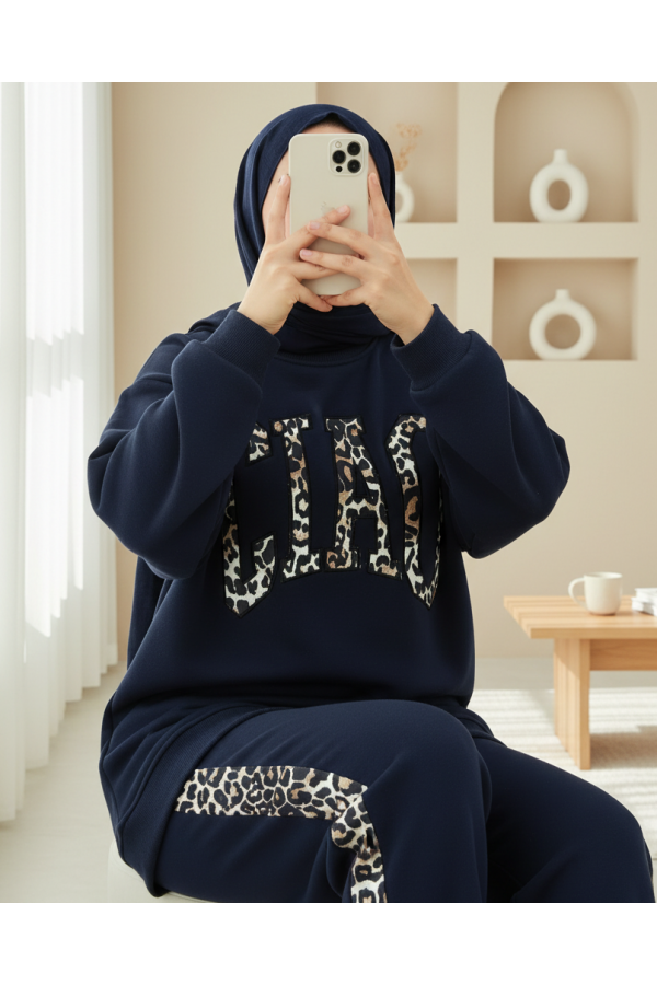 Three-Thread Sweat Suit with Leopard Pattern Detail and Front Writing -Navy blue